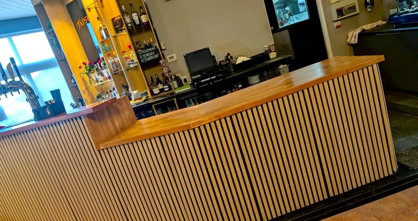 The timber bar inside Tanskeys