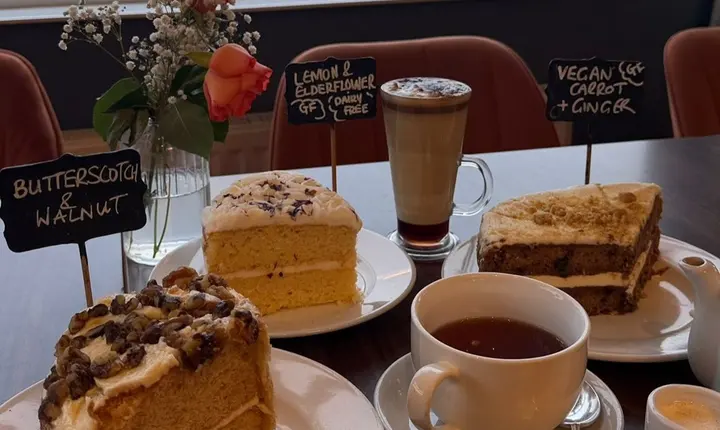 Coffee, cake and breakfast items at Tanskeys